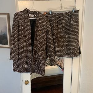 Calvin Klein Suit, skirt is a 10, jacket an 8. Lightly worn